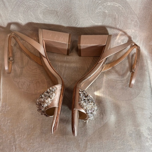 BADGLEY MISCHKA Sz 8 Clara Embellished Pearls Block Heel Ankle Straps Sandals - Picture 7 of 16